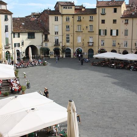 Micheli Suite Anfiteatro Square Lucca Exteriör bild
