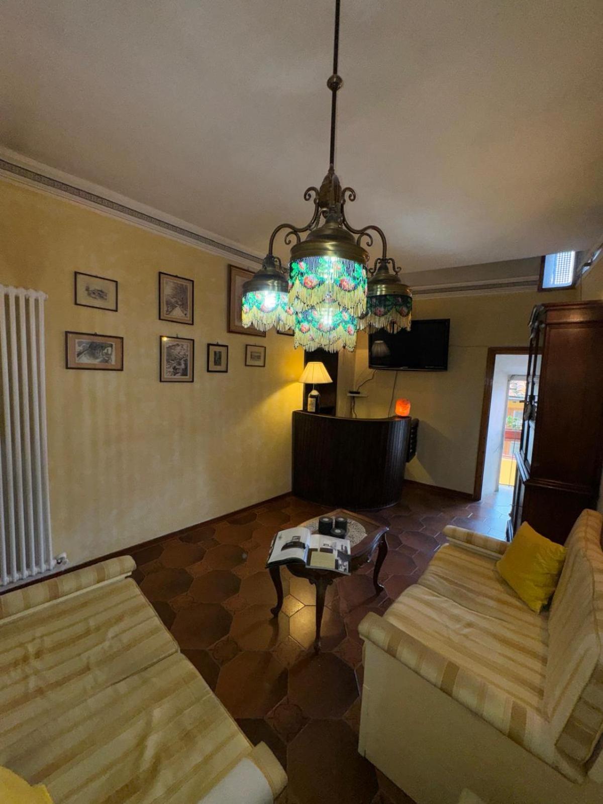 Micheli Suite Anfiteatro Square Lucca Exteriör bild