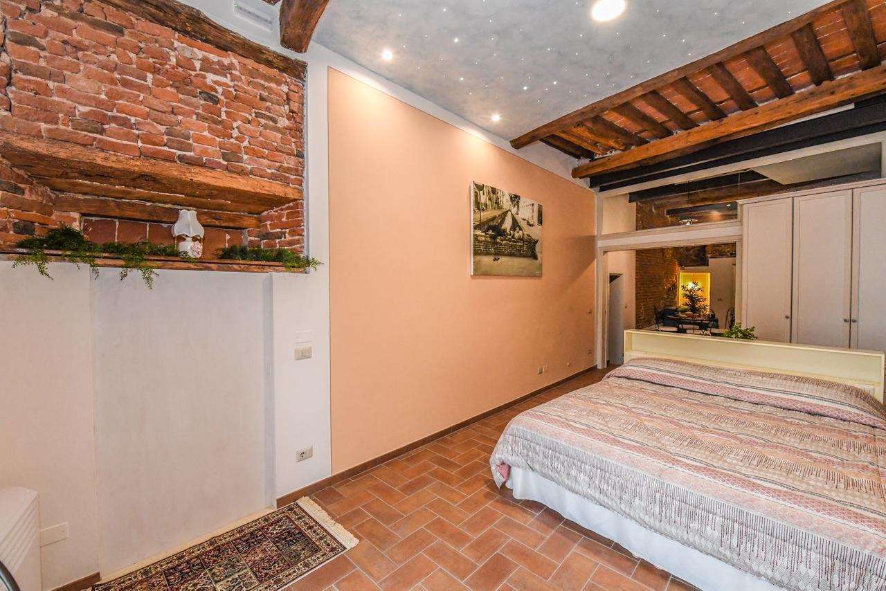 Micheli Suite Anfiteatro Square Lucca Exteriör bild