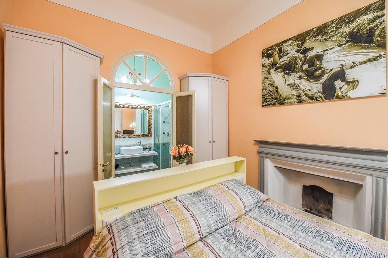 Micheli Suite Anfiteatro Square Lucca Exteriör bild