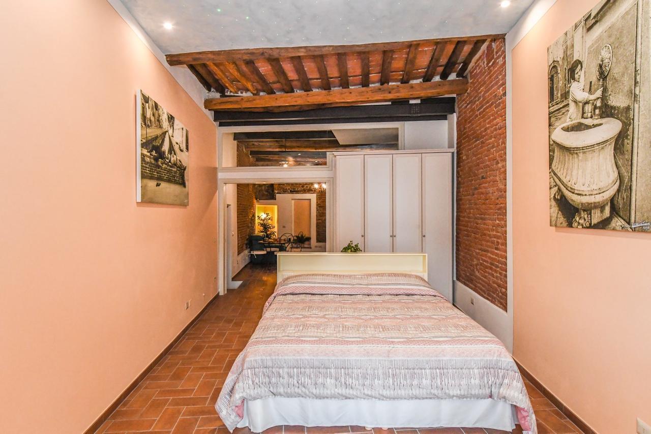 Micheli Suite Anfiteatro Square Lucca Exteriör bild