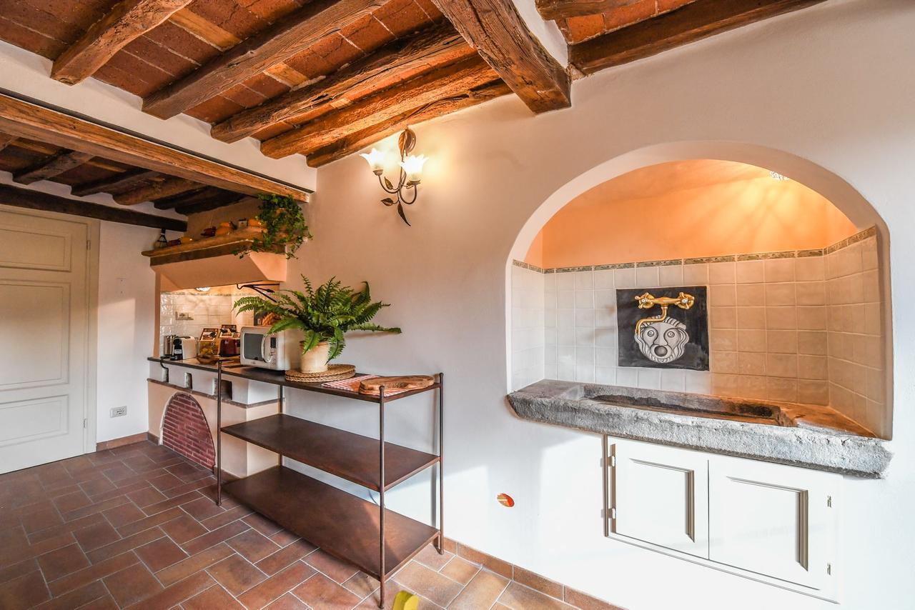 Micheli Suite Anfiteatro Square Lucca Exteriör bild
